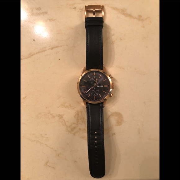 Black and Rose Gold Fossil Watch - Picture 3 of 4